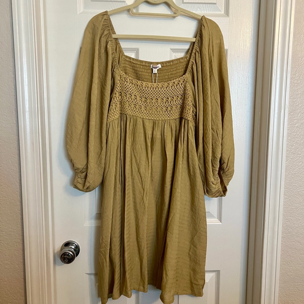 Gold/Tan Flowy Dress NWT